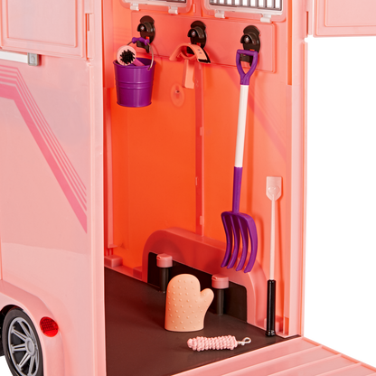 Mane to Travel Horse Trailer Set
