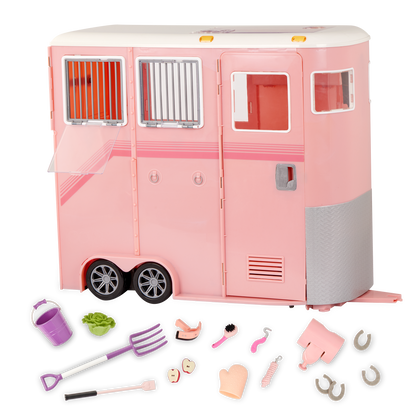 Mane to Travel Horse Trailer Set